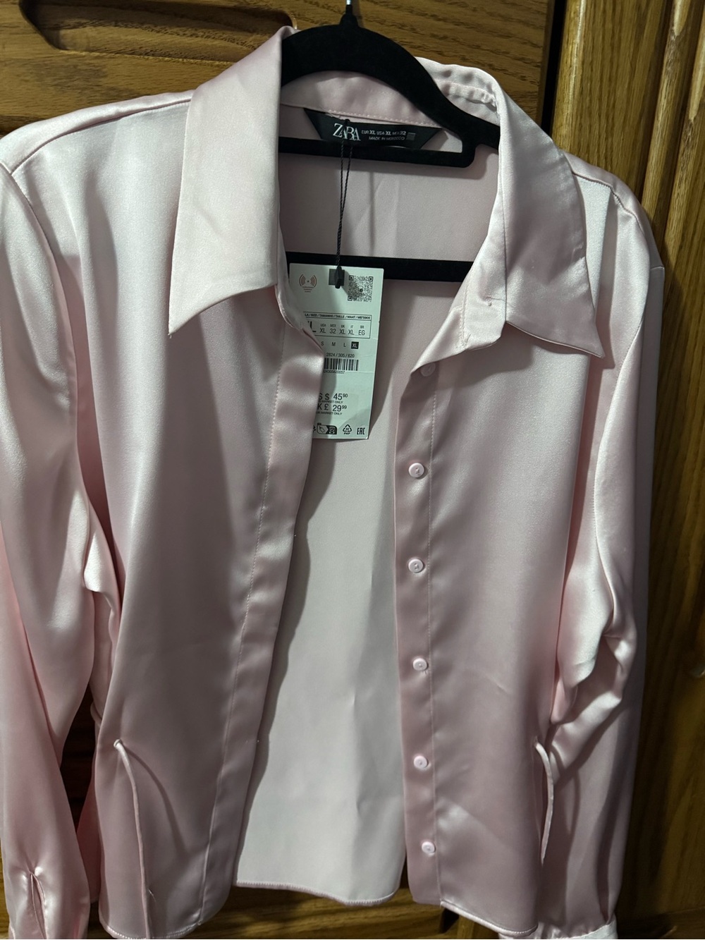 Zara Satin Button-Down blouse in Light Pink size XL